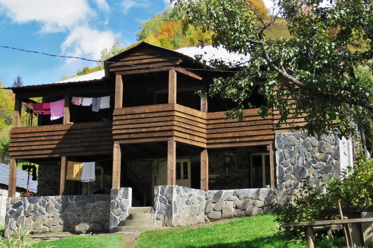 Bezengi Guest House Lalkhori Екстериор снимка